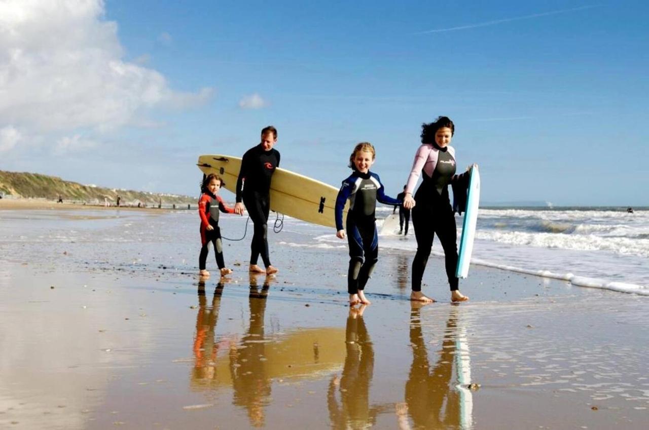 Flat-C, 4 Adults, 20 Mins To Beach, Netflix, Wifi, Sleeps 4 Adults Bournemouth Dış mekan fotoğraf